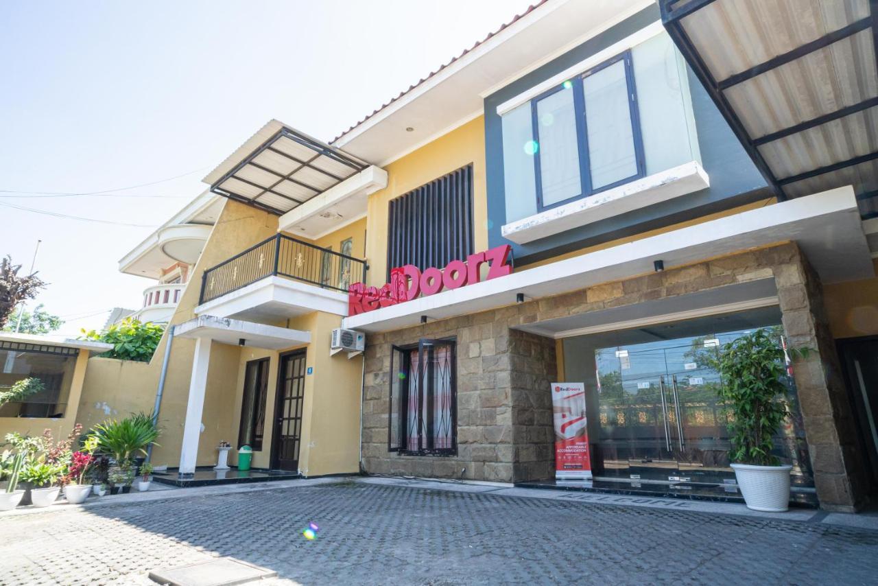 Reddoorz Syariah Near Marvel City Mall 2 Surabaya Eksteriør bilde