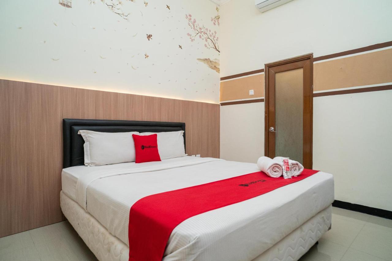 Reddoorz Syariah Near Marvel City Mall 2 Surabaya Eksteriør bilde