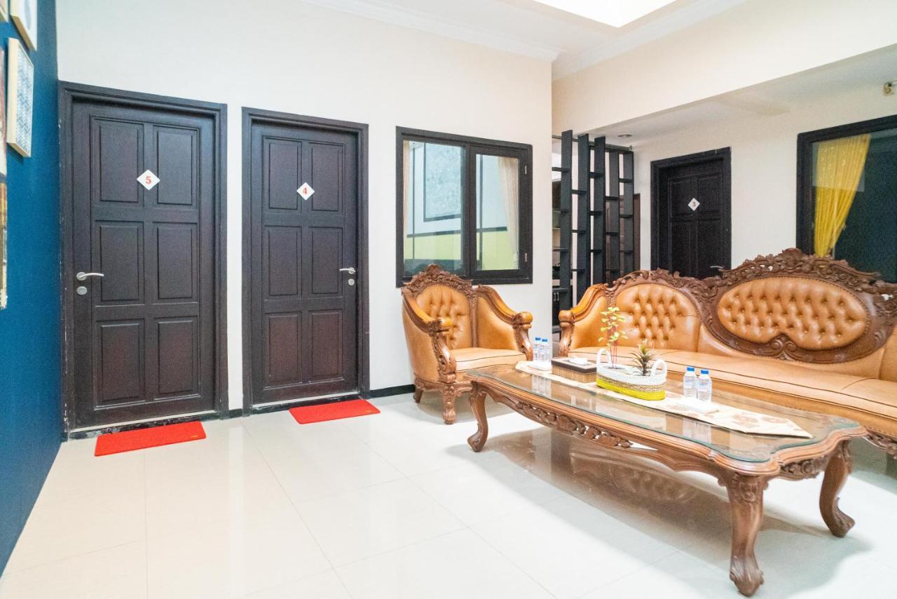 Reddoorz Syariah Near Marvel City Mall 2 Surabaya Eksteriør bilde
