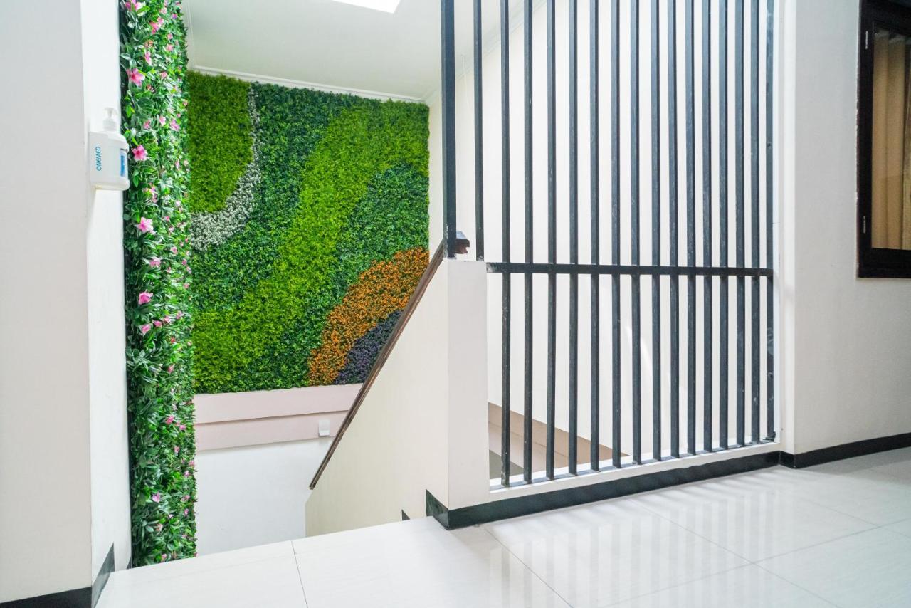 Reddoorz Syariah Near Marvel City Mall 2 Surabaya Eksteriør bilde