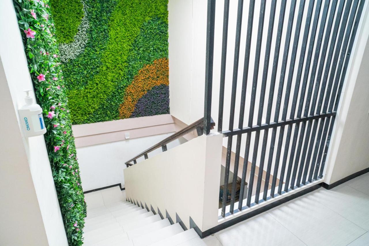 Reddoorz Syariah Near Marvel City Mall 2 Surabaya Eksteriør bilde