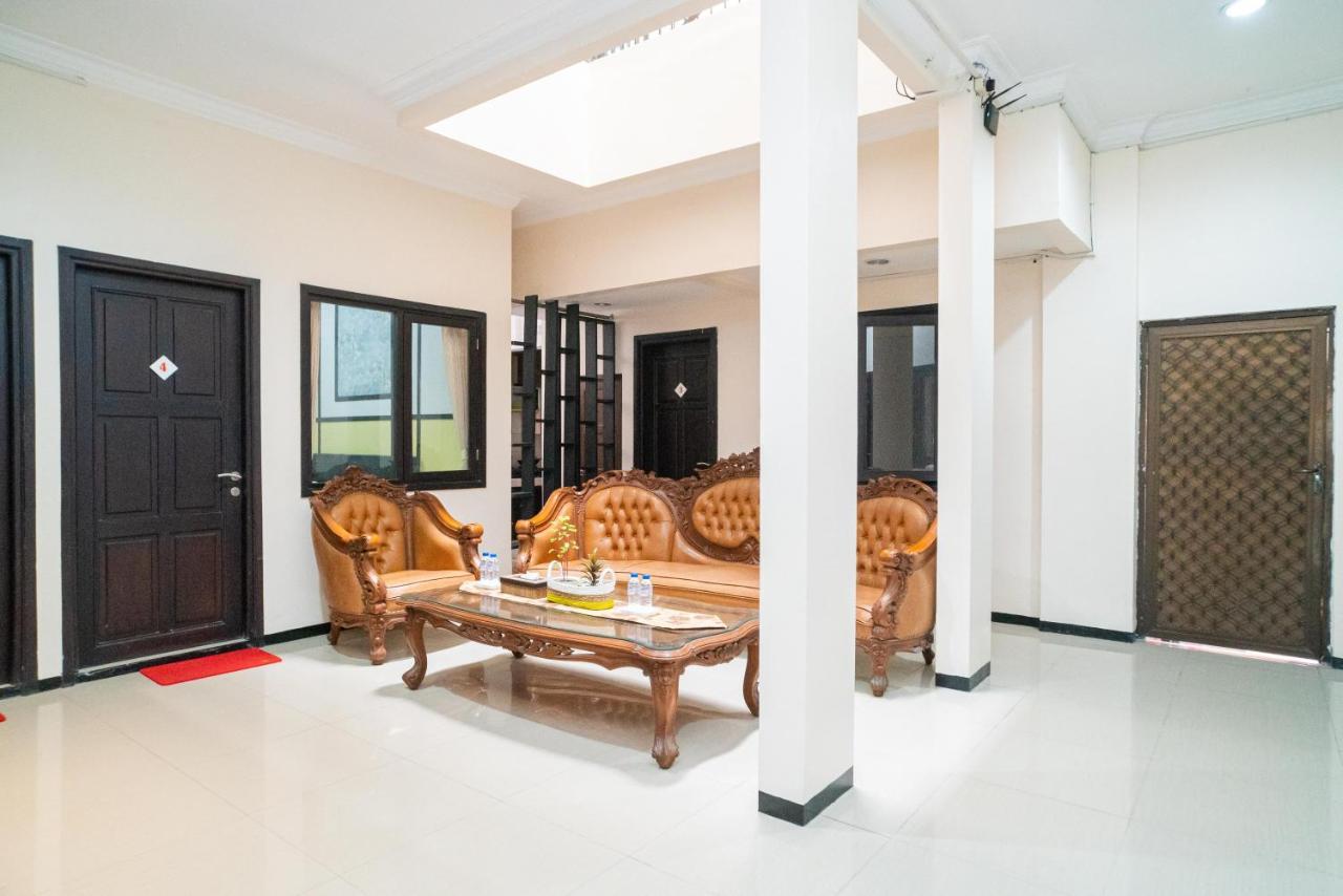 Reddoorz Syariah Near Marvel City Mall 2 Surabaya Eksteriør bilde