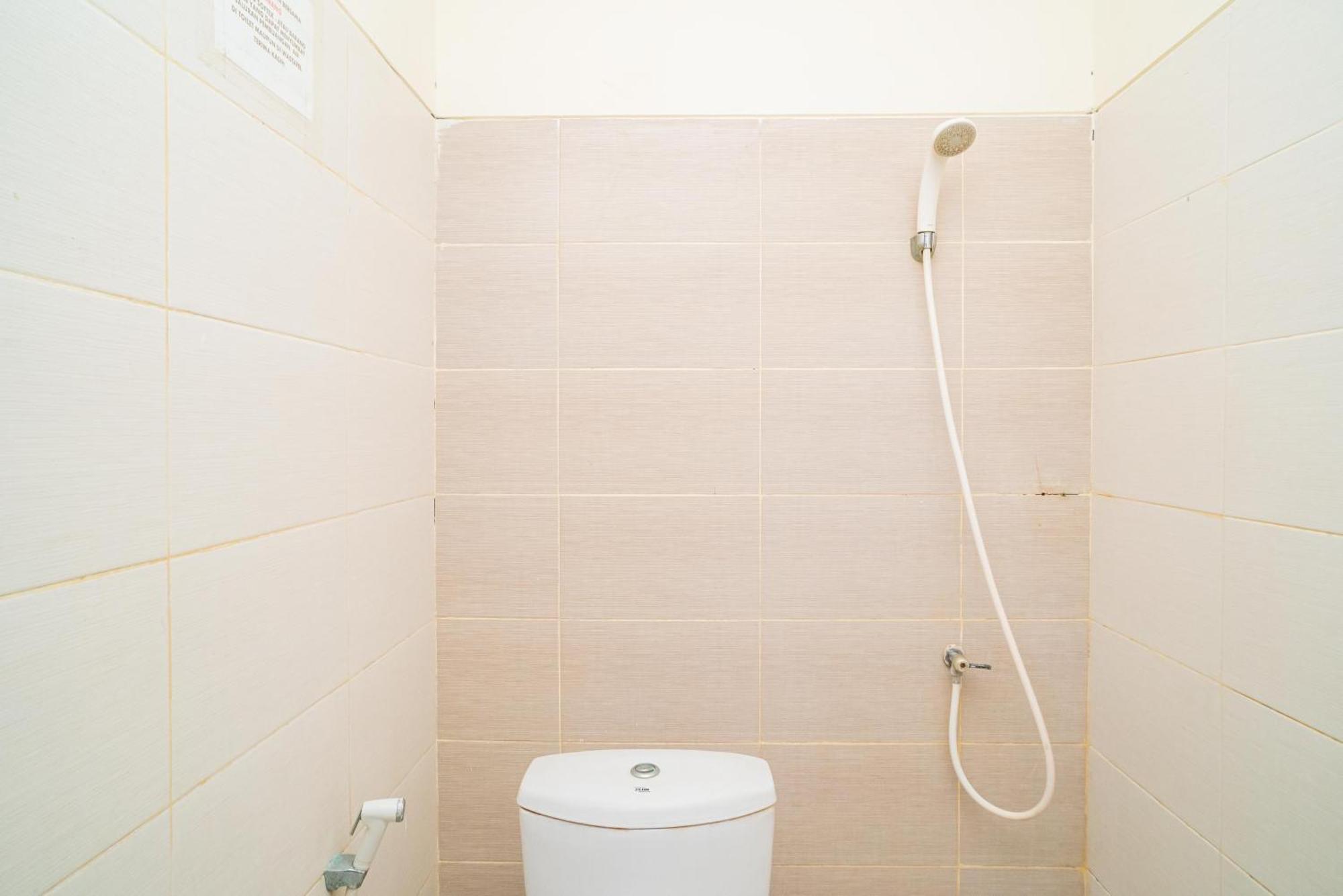 Reddoorz Syariah Near Marvel City Mall 2 Surabaya Rom bilde